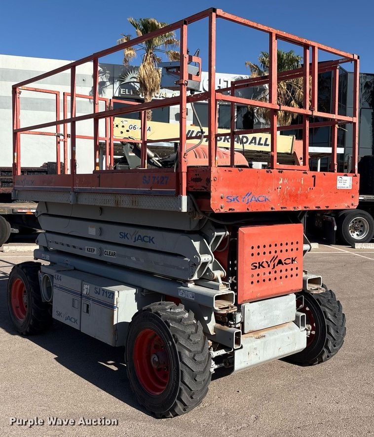 image for item EF3054 Skyjack SJ7127 scissor lift
