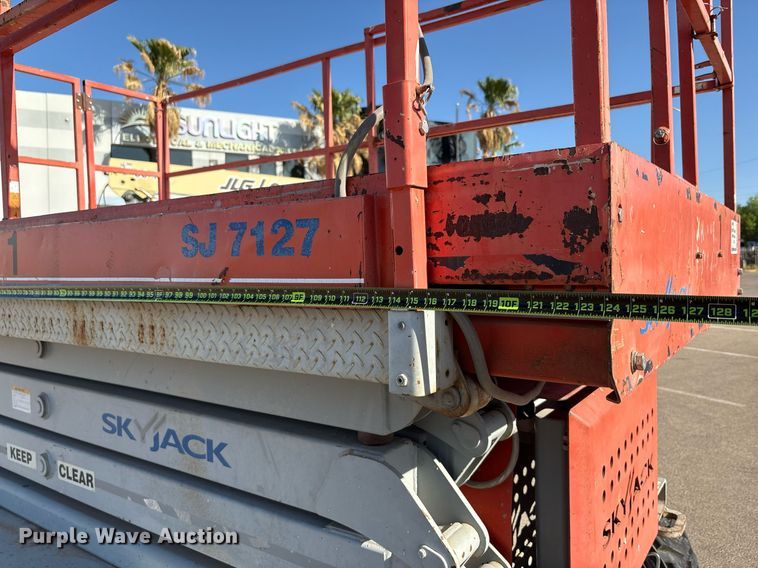 image for item EF3054 Skyjack SJ7127 scissor lift