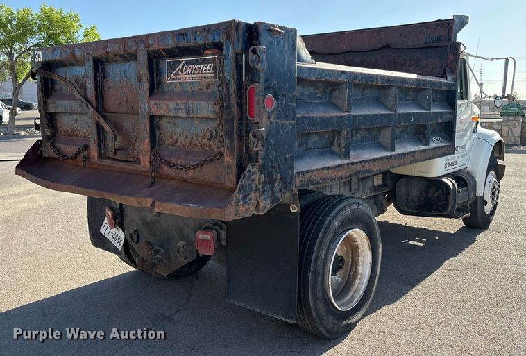image for item EF3055 1999 International 4700 dump truck