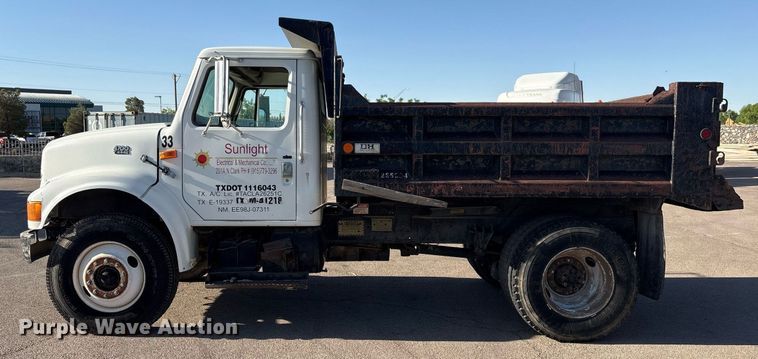 image for item EF3055 1999 International 4700 dump truck