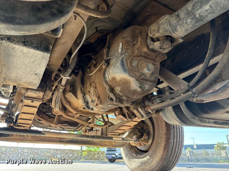 image for item EF3055 1999 International 4700 dump truck