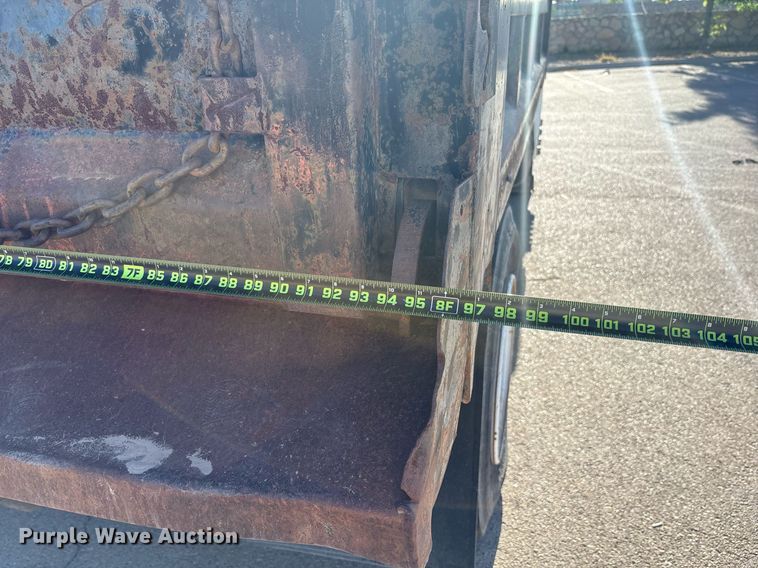 image for item EF3055 1999 International 4700 dump truck