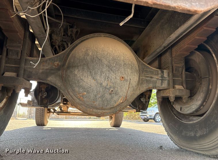 image for item EF3055 1999 International 4700 dump truck