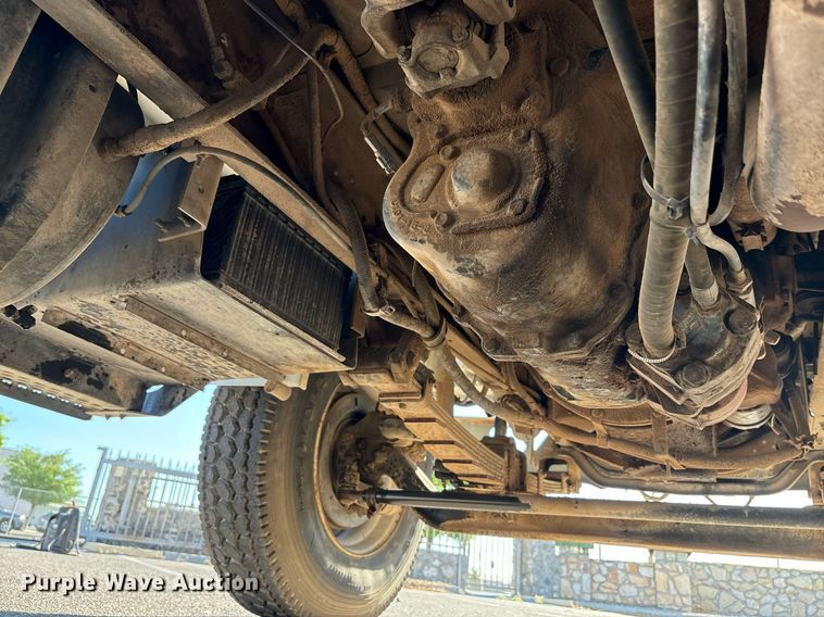 image for item EF3055 1999 International 4700 dump truck