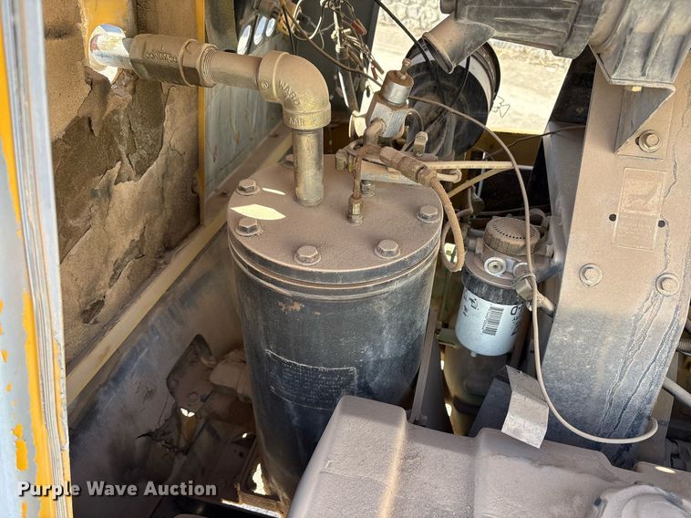 image for item EF3056 Sullair 185DPQCA air compressor