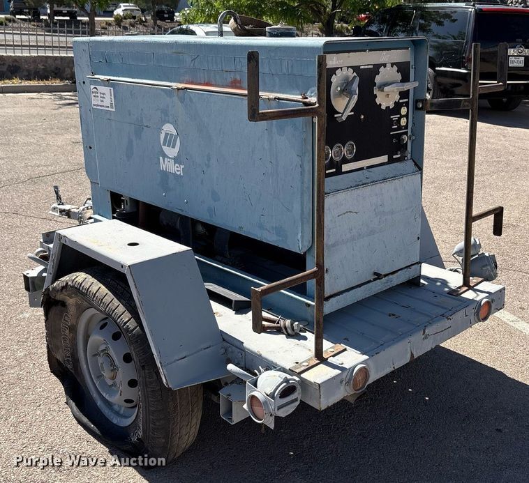 image for item EF3059 1977 Miller Big 40 welder/generator