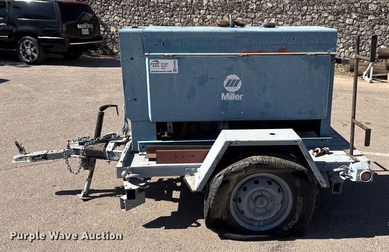 image for item EF3059 1977 Miller Big 40 welder/generator