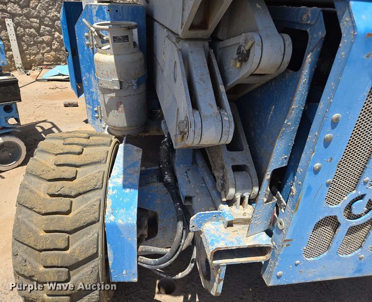 image for item EF3061 2002 Genie GS-4390 scissor lift