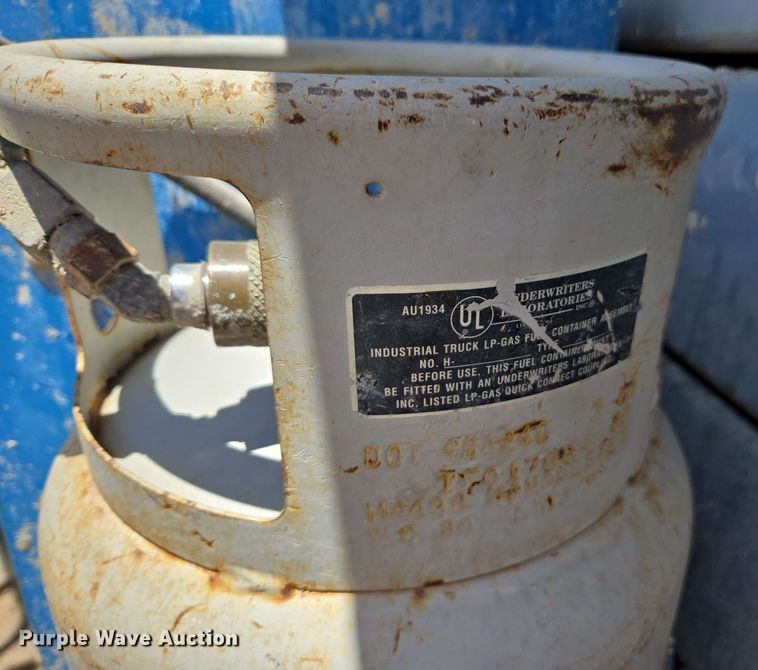 image for item EF3061 2002 Genie GS-4390 scissor lift