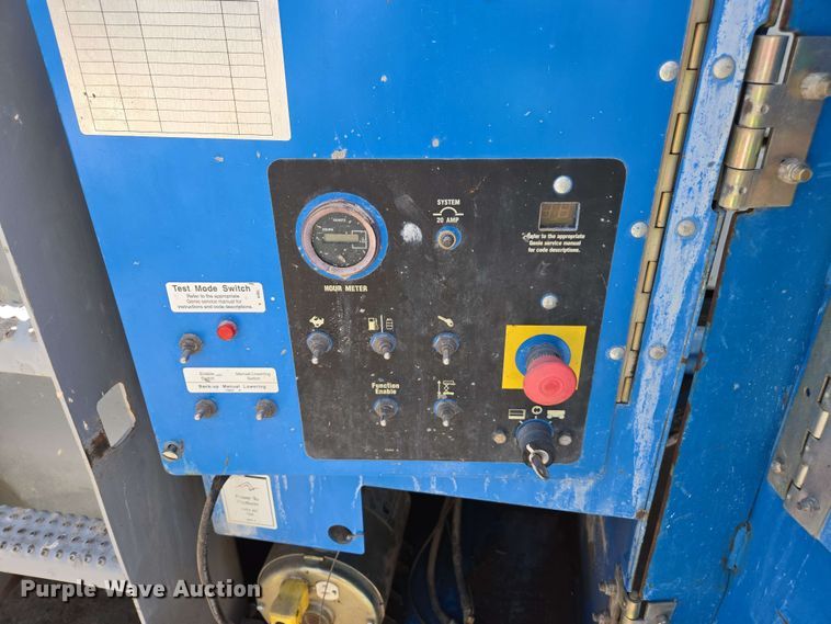 image for item EF3061 2002 Genie GS-4390 scissor lift