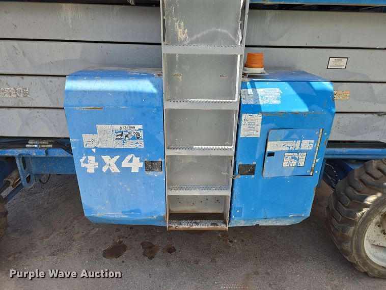 image for item EF3061 2002 Genie GS-4390 scissor lift
