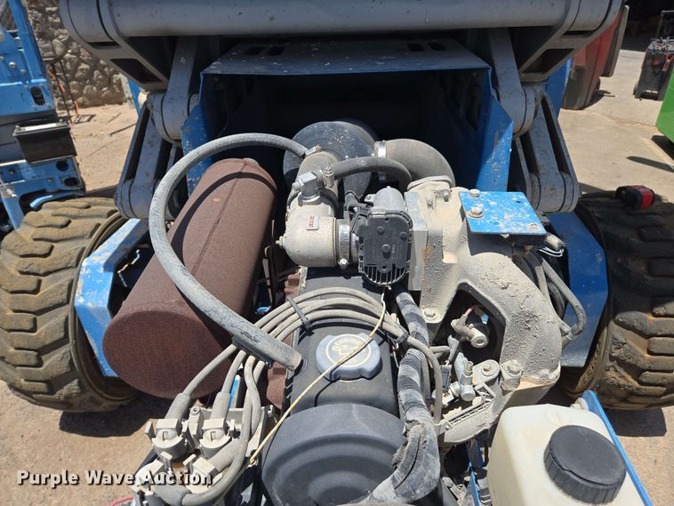 image for item EF3061 2002 Genie GS-4390 scissor lift