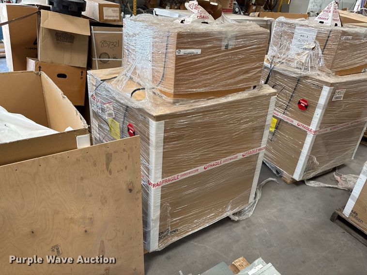 image for item EF3063 (7) pallets of light fixtures
