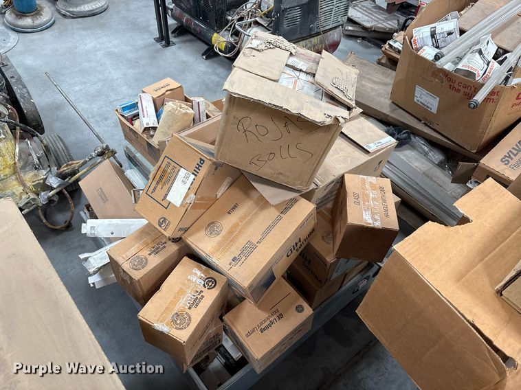 image for item EF3063 (7) pallets of light fixtures