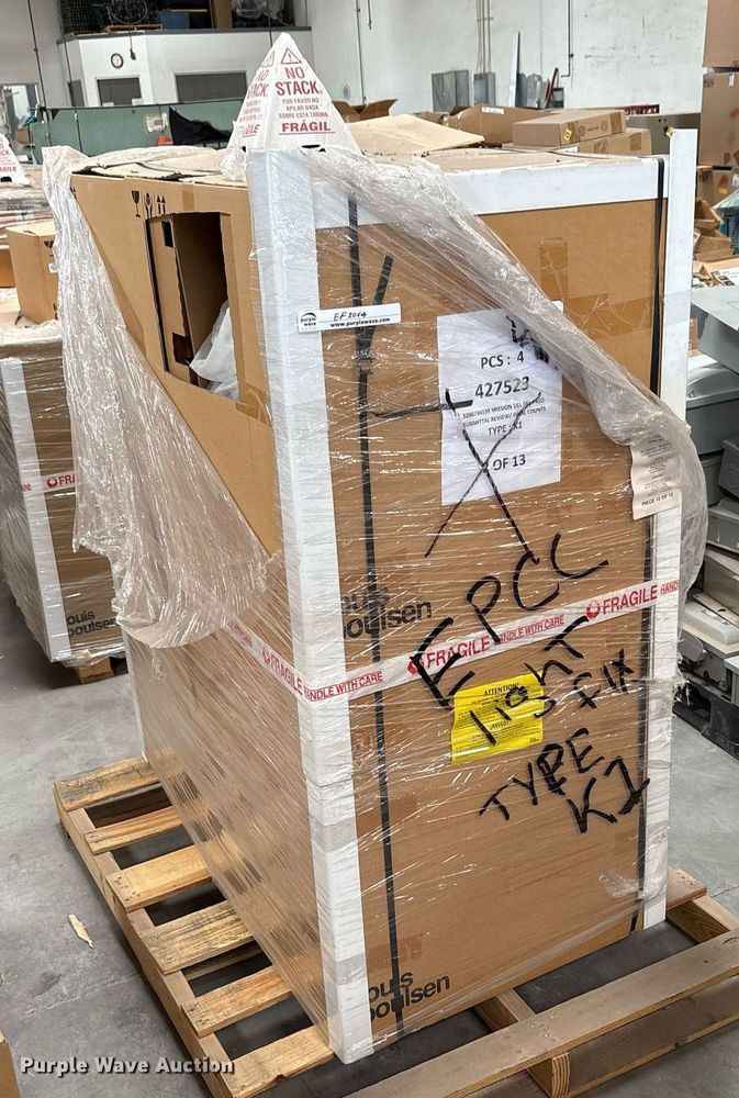 image for item EF3064 (6) pallets of light fixtures