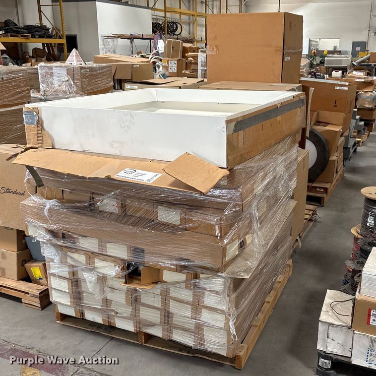 image for item EF3065 (7) pallets of light fixtures
