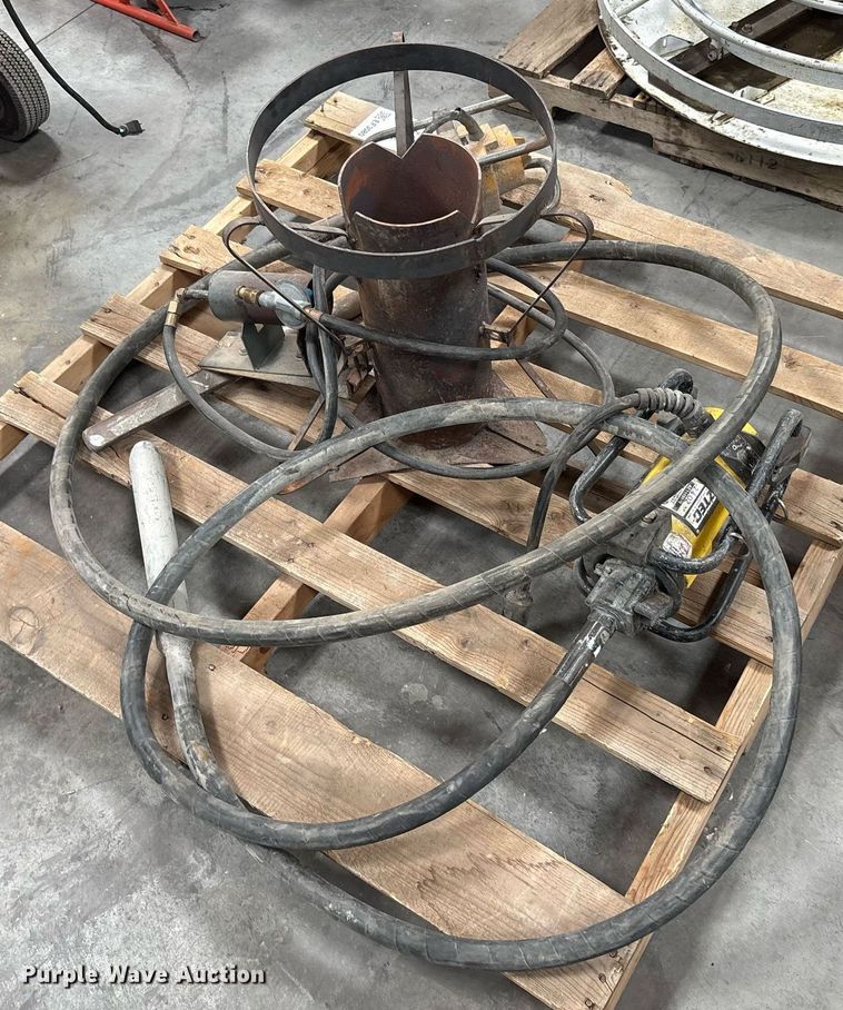 image for item EF3080 Concrete equipment