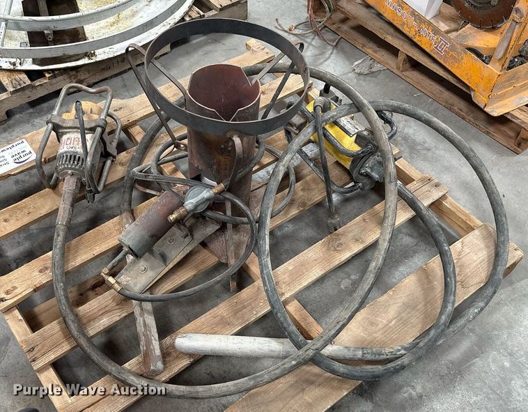 image for item EF3080 Concrete equipment