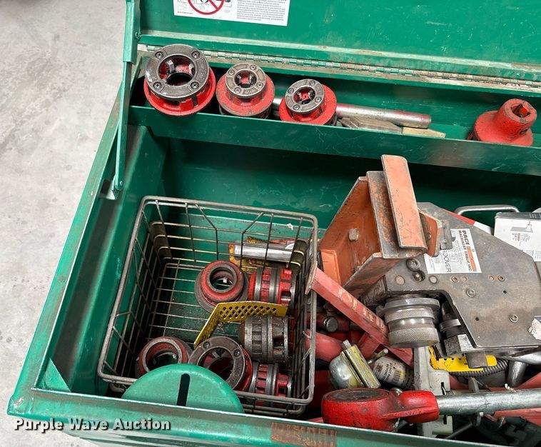 image for item EF3095 Pipe threading equipment