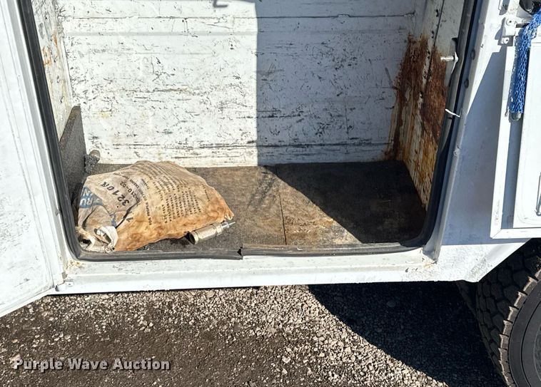 image for item EG2549 2009 Ford F450 Super Duty bucket truck