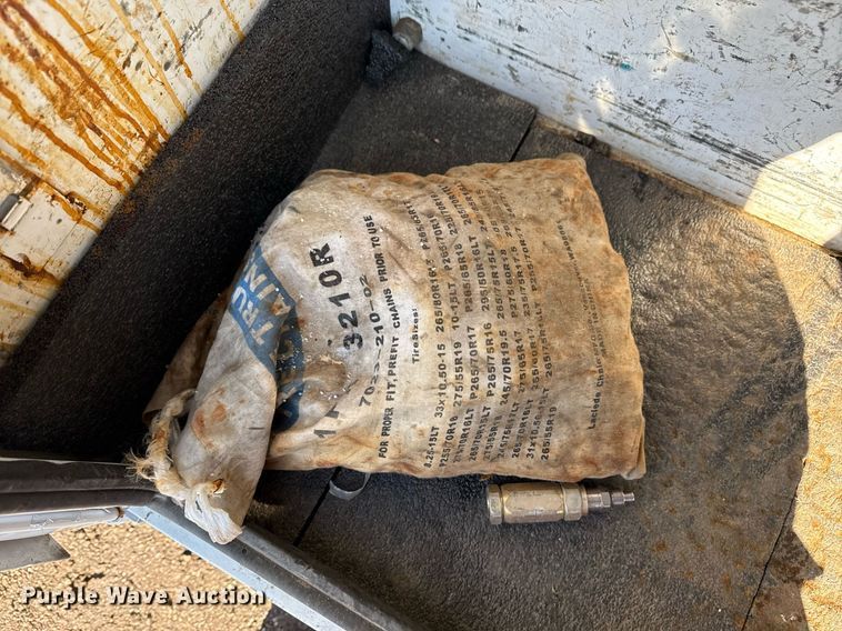 image for item EG2549 2009 Ford F450 Super Duty bucket truck