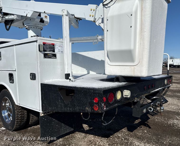 image for item EG2549 2009 Ford F450 Super Duty bucket truck