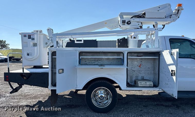 image for item EG2549 2009 Ford F450 Super Duty bucket truck