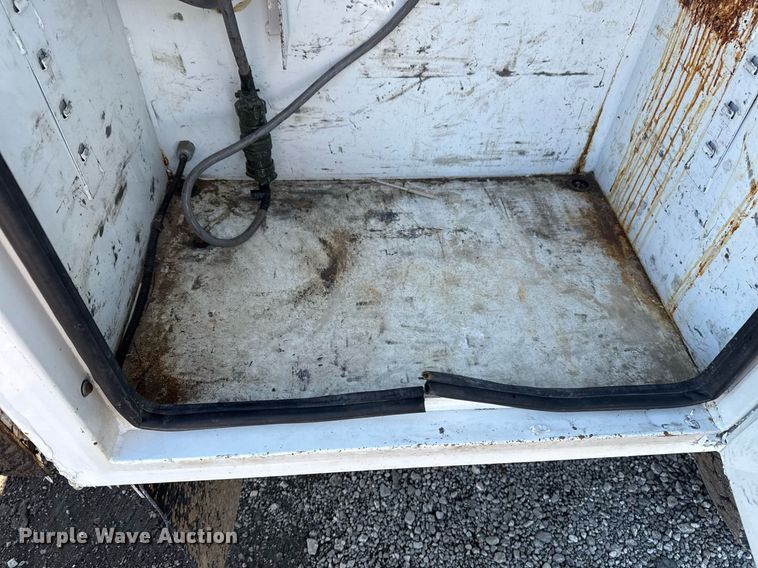 image for item EG2549 2009 Ford F450 Super Duty bucket truck