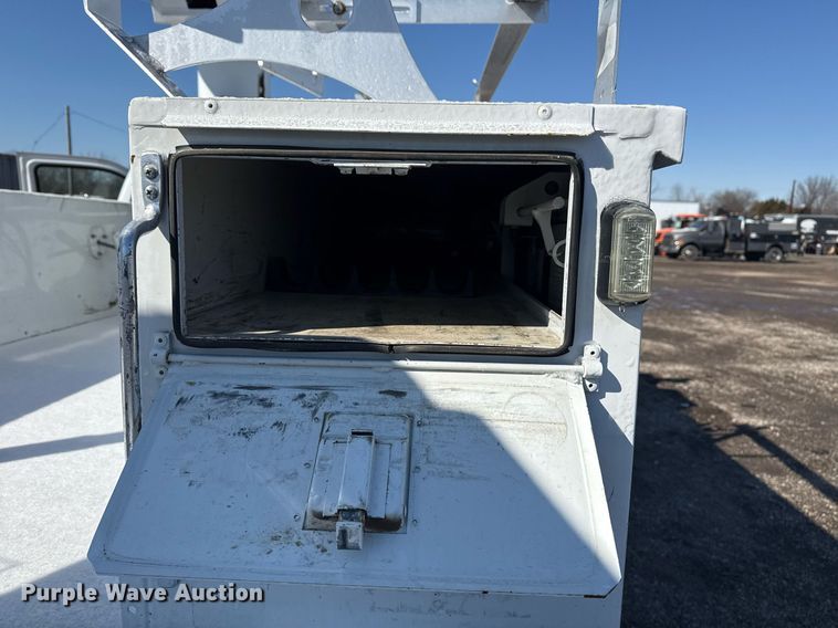 image for item EG2549 2009 Ford F450 Super Duty bucket truck