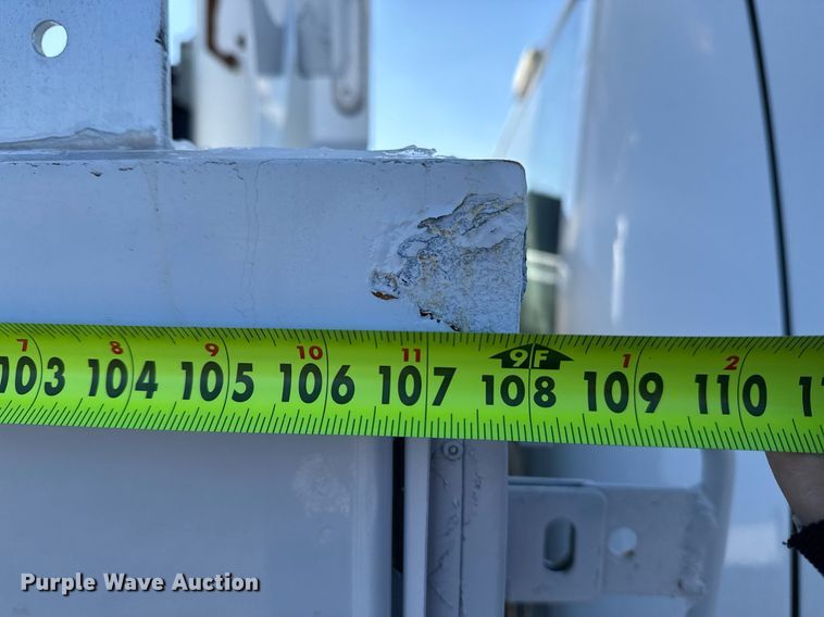 image for item EG2549 2009 Ford F450 Super Duty bucket truck