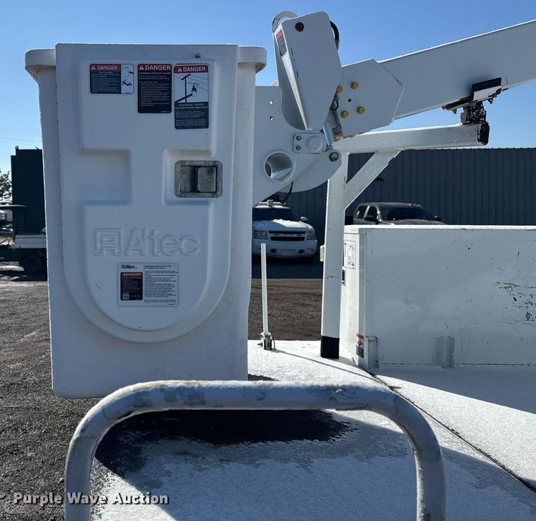 image for item EG2549 2009 Ford F450 Super Duty bucket truck