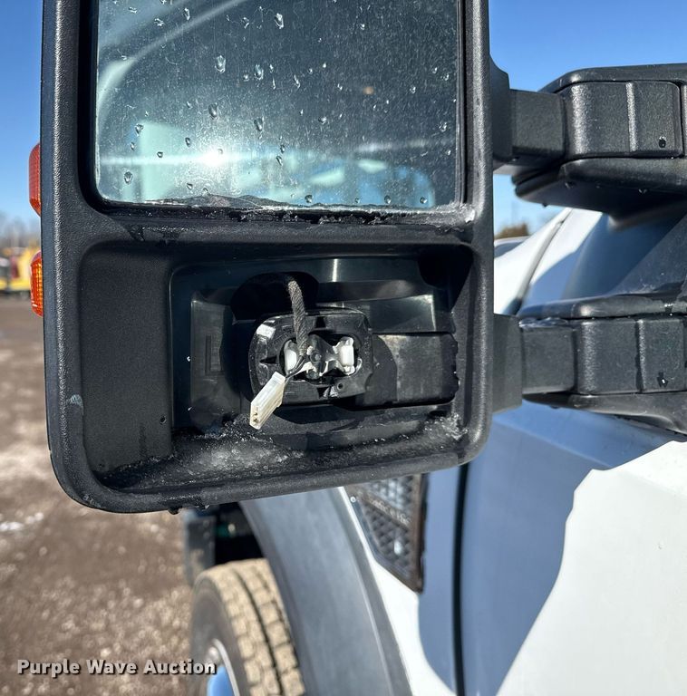 image for item EG2549 2009 Ford F450 Super Duty bucket truck