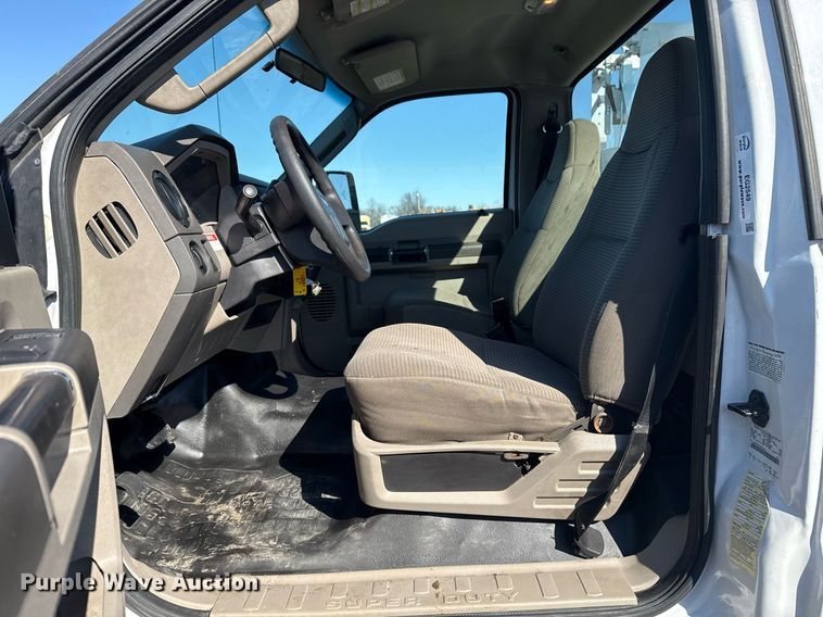 image for item EG2549 2009 Ford F450 Super Duty bucket truck