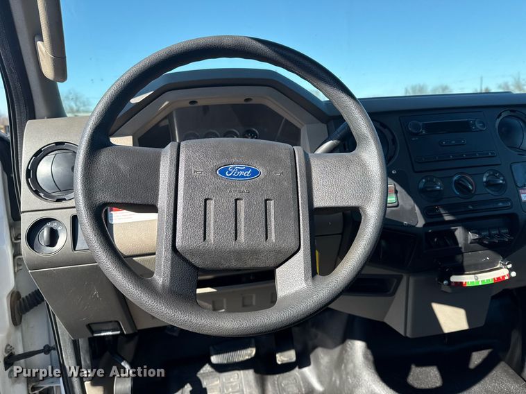 image for item EG2549 2009 Ford F450 Super Duty bucket truck