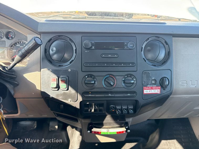 image for item EG2549 2009 Ford F450 Super Duty bucket truck