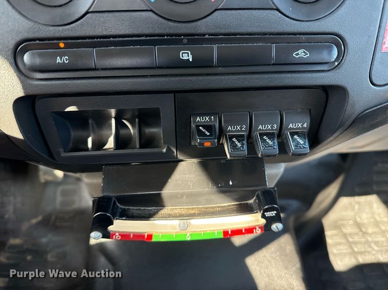 image for item EG2549 2009 Ford F450 Super Duty bucket truck