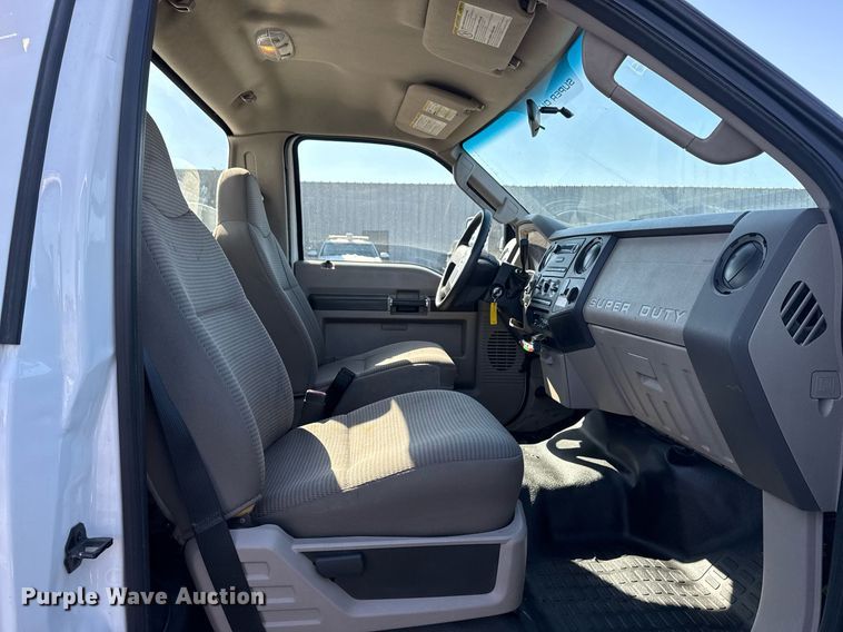 image for item EG2549 2009 Ford F450 Super Duty bucket truck