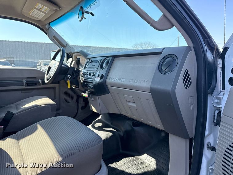 image for item EG2549 2009 Ford F450 Super Duty bucket truck