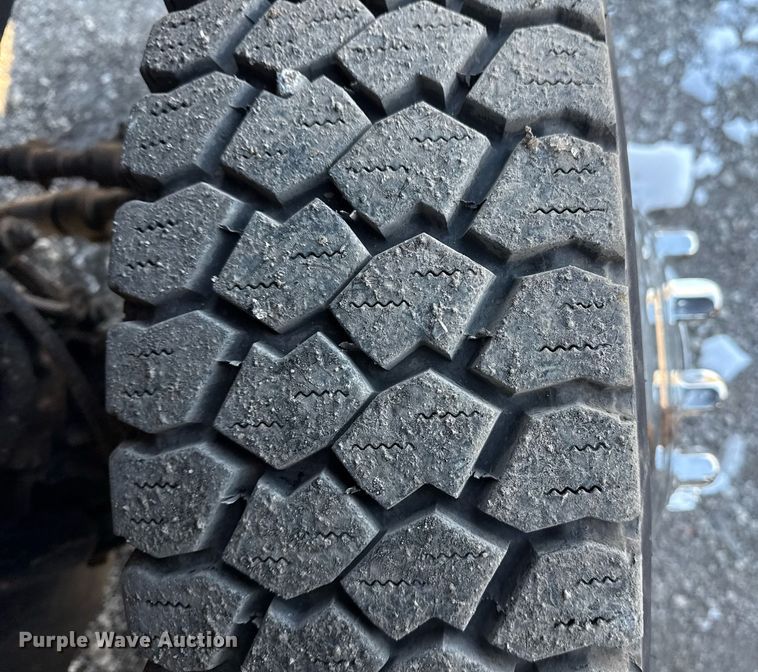 image for item EG2549 2009 Ford F450 Super Duty bucket truck