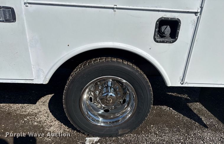 image for item EG2549 2009 Ford F450 Super Duty bucket truck