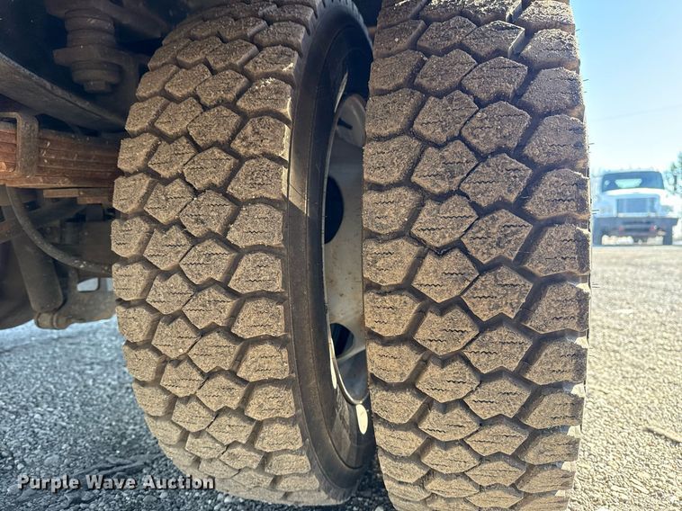 image for item EG2549 2009 Ford F450 Super Duty bucket truck