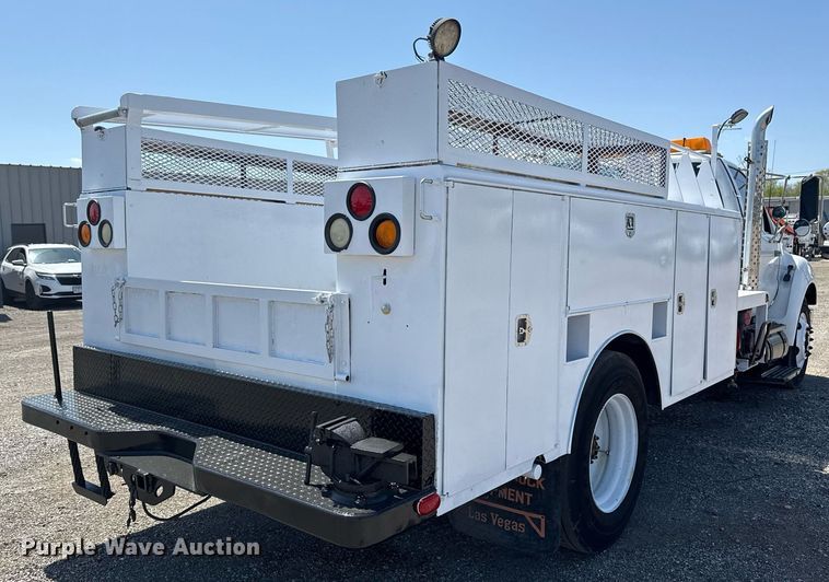 image for item EG5740 2005 Ford F650 Super Duty utility / service truck