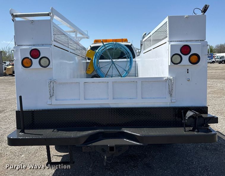 image for item EG5740 2005 Ford F650 Super Duty utility / service truck