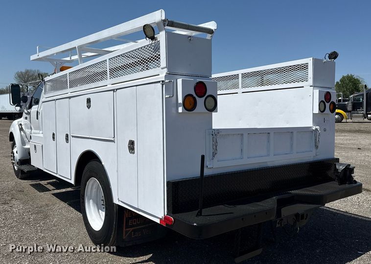 image for item EG5740 2005 Ford F650 Super Duty utility / service truck