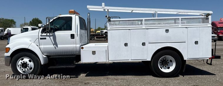 image for item EG5740 2005 Ford F650 Super Duty utility / service truck