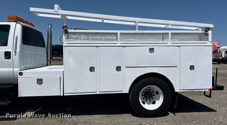 image for item EG5740 2005 Ford F650 Super Duty utility / service truck