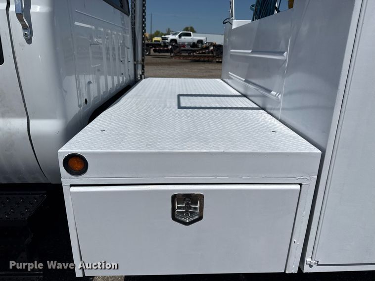 image for item EG5740 2005 Ford F650 Super Duty utility / service truck