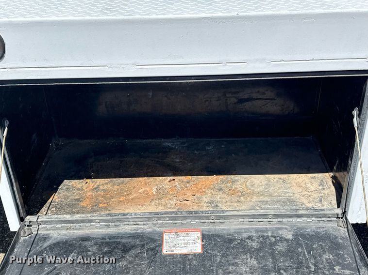 image for item EG5740 2005 Ford F650 Super Duty utility / service truck