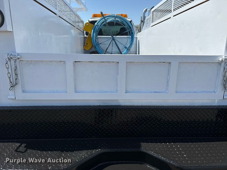 image for item EG5740 2005 Ford F650 Super Duty utility / service truck