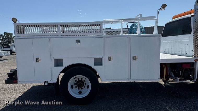 image for item EG5740 2005 Ford F650 Super Duty utility / service truck